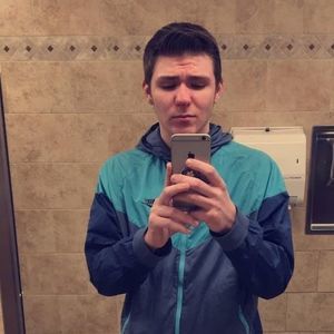 Meet your Posher, Dominic